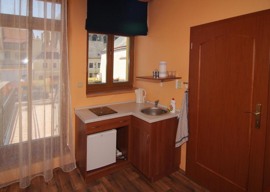 Hotel U Radnice โลว์นี ห้อง รูปภาพ